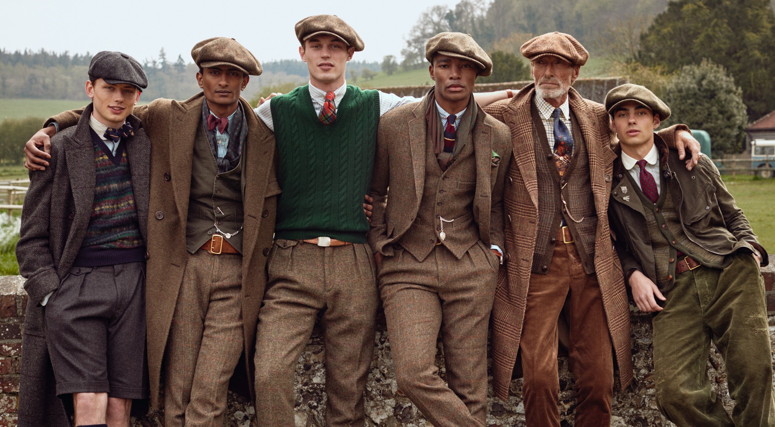 <strong>ON LOCATION</strong><br/><span>This season of Polo Originals, inspired by the golden era of Grand Prix car racing, was photographed at the Goodwood Motor Circuit, which is located in West Sussex, on the 12,000-acre Goodwood Estate. The Circuit has since become known for hosting a number of prestigious motorsport events, including the famous Festival of Speed and Revival.</span> <br/><rlmag_link href="https://www.ralphlauren.it/en/search?cgid=brands-prl-tough-and-refined-cg"><button class="shop-collection">Shop the Story</button></rlmag_link>