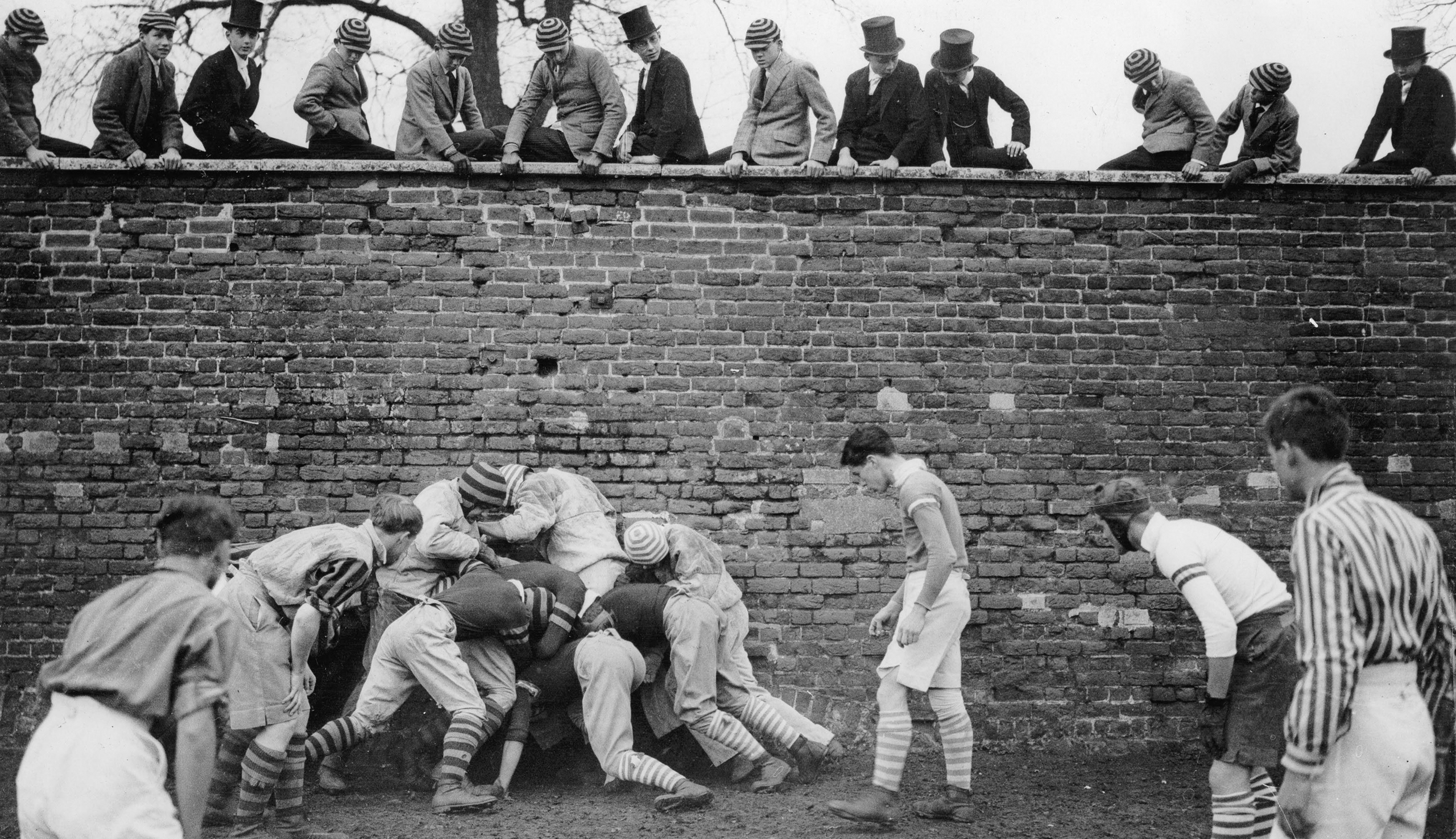 Students at Eton playing the wall game in 1933