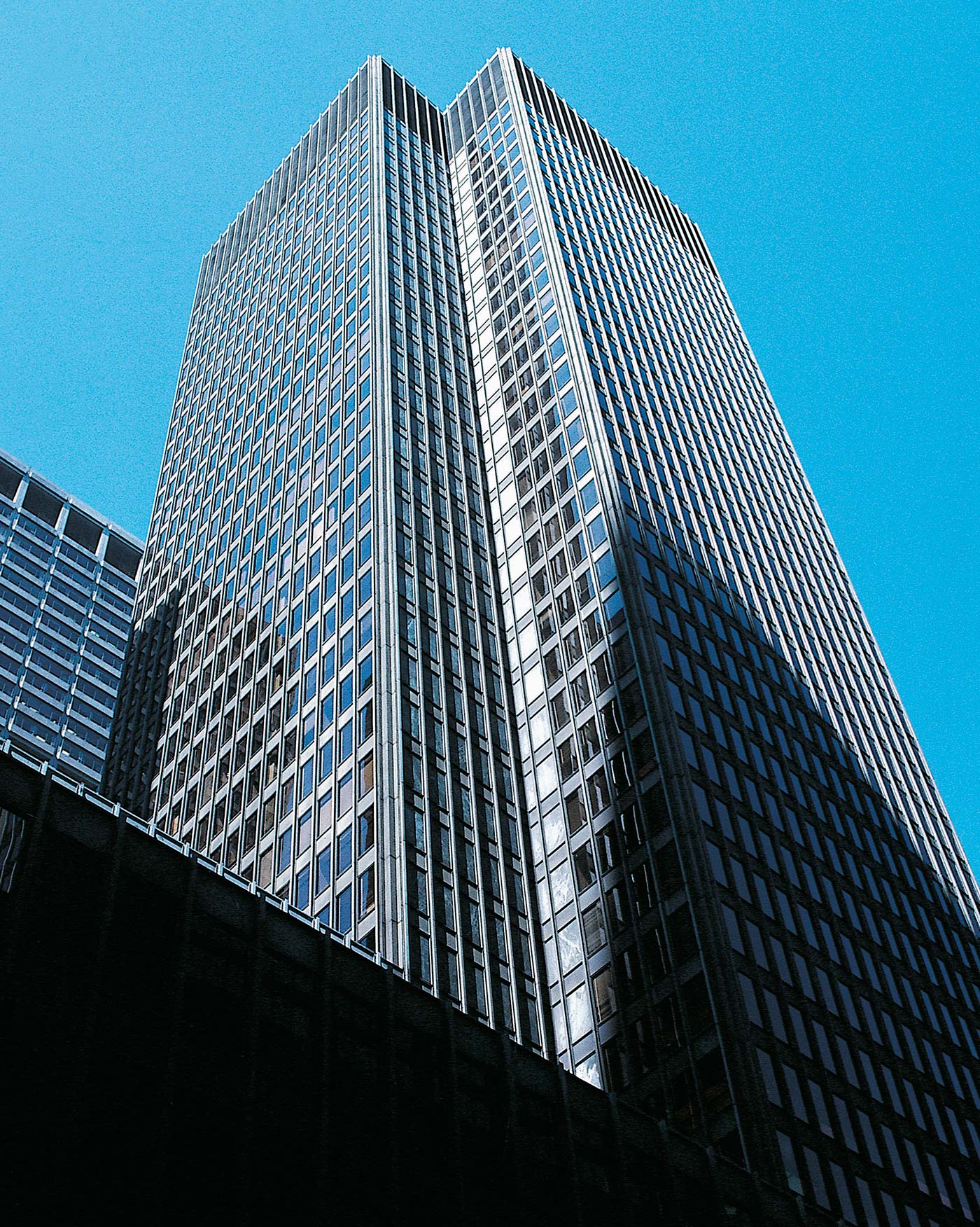 Un tempo manifesto radicale, il Seagram Building di Park Avenue oggi è un emblema del design classico