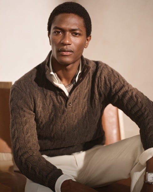 Maglia in cashmere con collo a lupetto